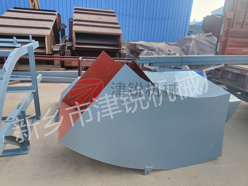 江西大傾角皮帶輸送機發貨裝車現場圖-5 江西大傾角皮帶輸送機發貨裝車現場圖-5