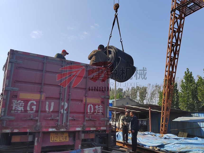 江蘇水利TD75型帶式輸送機現場-7