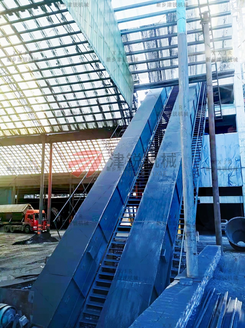 焦作定制封閉式大傾角皮帶輸送機-1