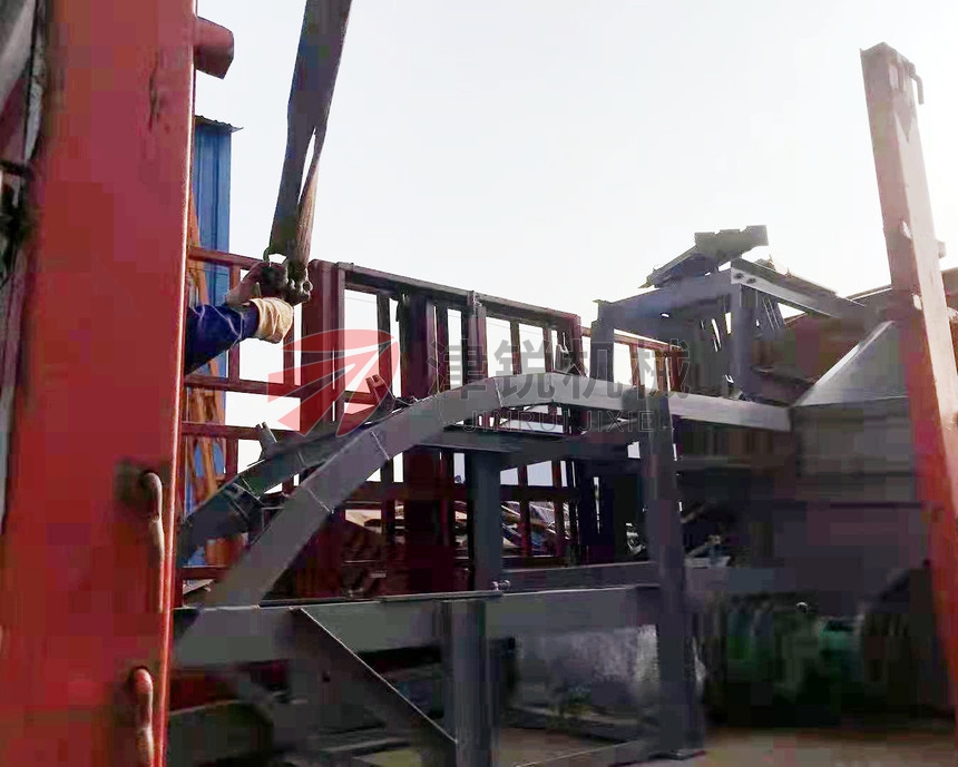 江西大傾角皮帶輸送機發貨裝車現場圖-10 江西大傾角皮帶輸送機發貨裝車現場圖-10